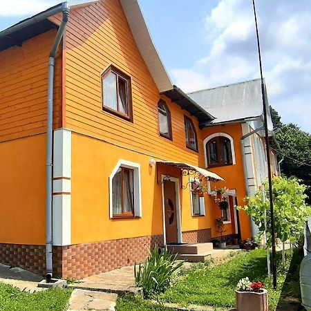 Guest House Karpaty Yaremche Exterior foto